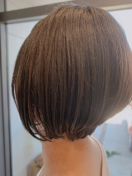 アンドリープ(&LEAP) THROWアッシュブラウンxショートボブ