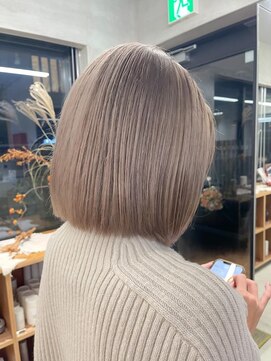 ナル(nalu.) グレージュ / くすみベージュ / ボブ