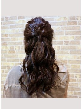 ヘアークリエイションアンズ(Hair creation Andz) ハーフアップ