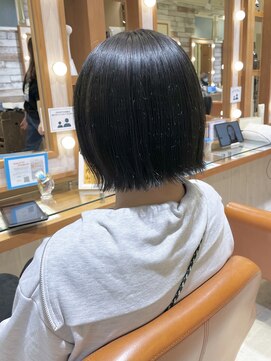 ネオリーブ クタ 町田店(Neolive kuta) 【Ｎｅｏｌｉｖｅｋｕｔａ町田店】切りっぱなしボブ