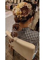 ビスポーク(BESPOKE)&nbsp;大人気20代30代◎ナチュラルベージュカラー玉ねぎヘアアレンジ