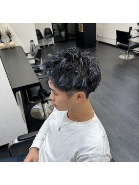 メンズサロンドットリアン(dot. lien) ショート×ツイストパーマ×ホワイトメッシュ