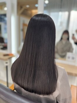 ヴォーグ vogue ヘアースタジオの写真/“弱酸性ストレート”でダメージレス×ナチュラル”が人気のサロン♪毛先まで自然なストレートが手に入る☆