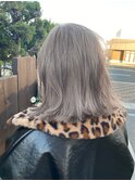 切りっぱなし外ハネスタイル