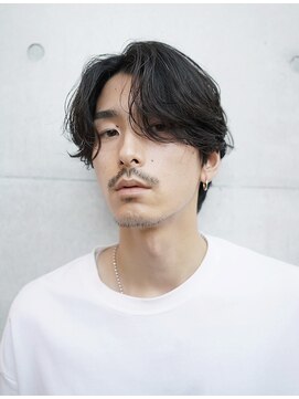 レタッチバイフィフス(RETOUCH by fifth) シャドウパーマ無造作パーマセンターパートマッシュヘア毛流れ