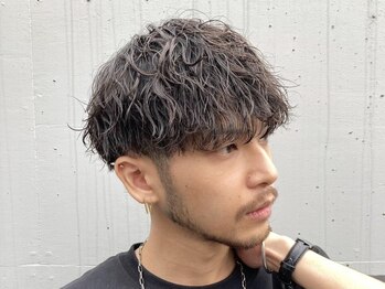 マグ カーネ バイ フィフス(Mag KANE by fifth)の写真/360度どこから見ても綺麗な《ツイストスパイラルパーマ》で、無造作な質感に*ビジネスシーンでも◎[メンズ]