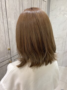 ボネッカ 鶴見(BONECCA) イルミナダブルカラー×ベージュ【柳澤優名】