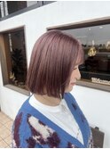 ピンクベージュ