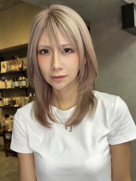 サニー 渋谷(SUNNY) ミルクティーベージュ、ダブルカラー、レイヤーカット、ブリーチ