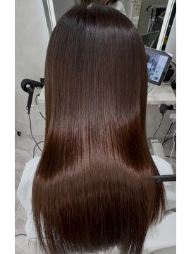 シシ 銀座(sisi) 【髪質改善/縮毛矯正/トリートメント/白髪ぼかし/白髪染め】