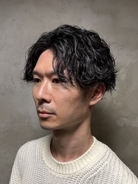 完全個室 BARBER SHOP STARS【5月中旬オープン（予定）】 センターパート 波巻きパーマ ツーブロック