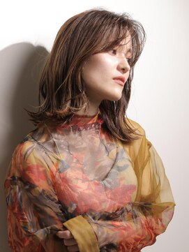 ピノ ウメダ(Pinot UMEDA) #マロンベージュ #大人可愛い #こなれミディ