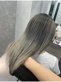 外国人風ハイライト　グレージュヘアー　モードヘア