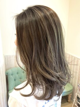 ネオリーブソラ 相模大野店(Neolive sola) レイヤーカット/デザインカラー