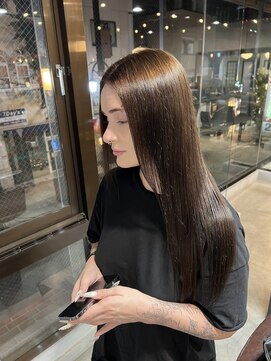 レヴィ 神楽坂(Levi) さらさらストレートロングの艶髪縮毛矯正