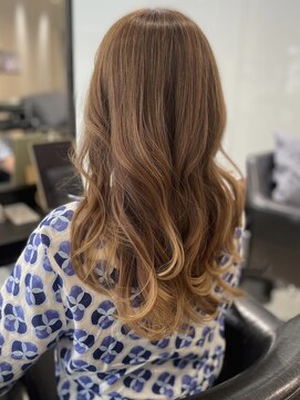 ラブクロムトーキョー オモテサンドウ(LOVECHROME OMOTESANDO) 【フェミニンロング】上品☆大人のグラデーションカラー