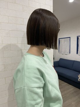 シェミール(CHEMIR) 切りっぱなしボブ×インナーカラー【四日市】