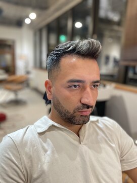 リバレッジ 広尾(Leverage) 大人海外メンズヘアフェザーアップフェードカット