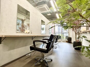 Flag HAIR 博多駅前店【フラッグヘアー】