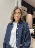 極細ハイライト　白髪ぼかし　ミディアムロブ　ハニーブロンド