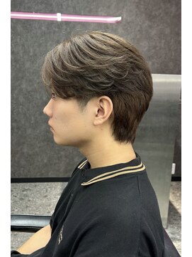 スライバイリアオオサカ(Sly By Ria OSAKA) ～センターパートウルフ～【大阪】【梅田】