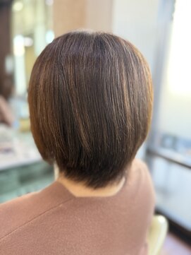 アークスヘアー 20代30代大人可愛い小顔ボブ丸みショートウルフカット