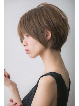 レア 渋谷(Le'a) 【Le'a】サイドから見てもキレイな小顔　丸みショート