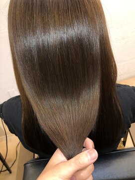 アコンプリッシュ 代官山 恵比寿(accomplish) プラチナミネコラ