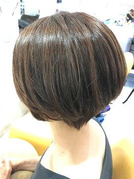 パッション 南中山店(PASSION) 艶のある重めショートボブ