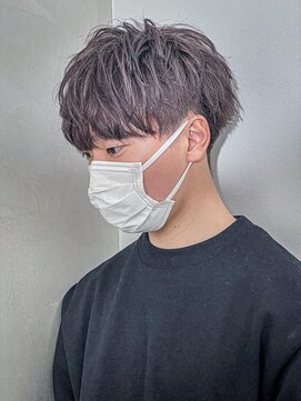 ジゼル(gisele) (石川)ラベージュ刈り上げマッシュ