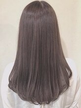 エム(em)