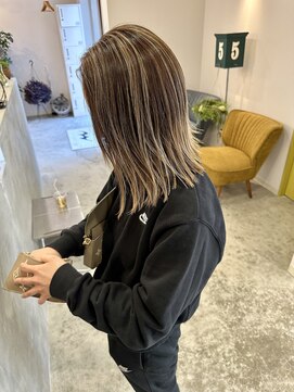 メイヘア(May Hair) 切りっぱなしのブリーチカラー