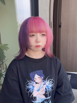 シェルハ(SHELHA) ウルフカット ウルフボブ ツートーンカラー 派手髪 ピンク 紫