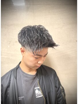 プラウド(PROUD) アップバングビジネスショートツーブロック刈り上げ/田町