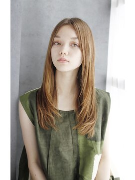 アウラ(Aula by marbles) レイヤーカット/レイヤー/軽めロング/センターパート[横浜]