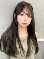 ジゼル(GiseL) 顔まわり　レイヤー　アッシュブラウン
