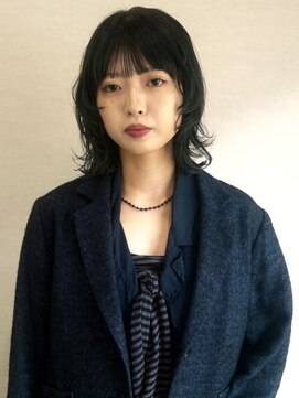 トナリ(tonari) グリーン 暗髪 ショートマッシュ ウルフ【鹿児島中央駅】