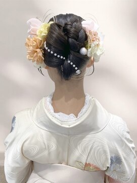 ハウス(HAUS.) 横浜駅卒業式袴着付けヘアアレンジカチモリシニヨンaya