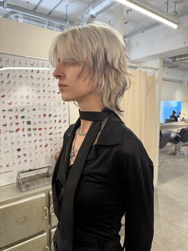 ノラ シンディ(NORA CYNDY) 裾カラー エンドカラー ルーツカラーハッシュカットウルフカット