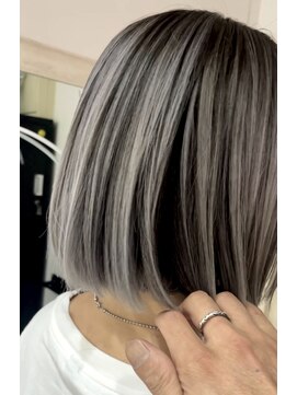 ウォンク(WONK.) [WONK.] 立体感MAX！ホワイトグレーのシャドールーツ
