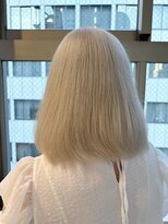 ジゼル 筑紫野(GiseL)&nbsp;ホワイトヘア