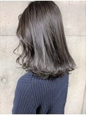 艶髪 グレージュ 鎖骨ミディアム