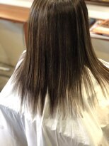 ボヌール ヘアーワークス(Bonheur hair works)&nbsp;テーパードハイライト×透明感×グレイカラー×美髪チャージ