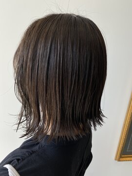 アトレバイクリッパー(Attrait by Clipper) 切りっぱなしボブ×グレージュ