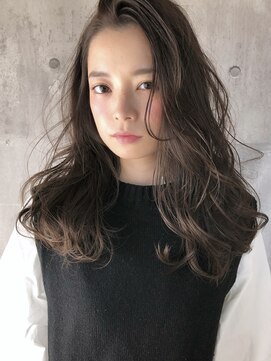 アイヴィ 表参道(IVY) オリーブグレージュ レイヤーカット 透明感カラー モテ髪