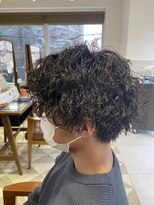 リボーン ビューティー リゾート 松戸店(re-born Beauty Resort) ウルフアッシュブラックベリーショートカルマパーマ