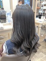 アルターリール(aL ter Rire)&nbsp;黒髪/ボブルフ/ネビージュ/小顔/ワンレン/福原遼華