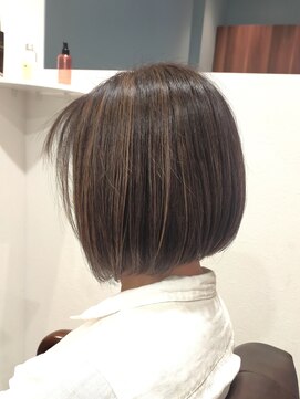 ヘアー グリーン(hair green) 30代40代50代/ミニボブ/白髪ぼかしハイライト/前下がりボブ