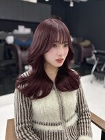 ハピネス 梅田茶屋町店(HAPPINESS) ワインレッド 韓国風くびれ巻き 顔まわり ミディレイヤー
