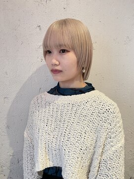 ルーム(Loom.) ハイトーンボブ ブロンドボブ 切りっぱなしボブ ぷつっとボブ
